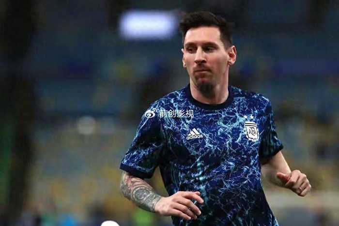 梅西900球，C罗输在哪？这三点让梅球王封神